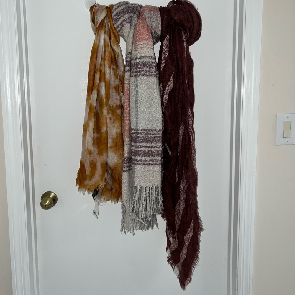 Cozy Scarf Bundle! - Picture 2 of 14